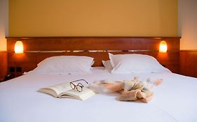 Brit Hotel Rennes St Grégoire – Le Villeneuve